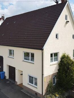 Ehemaliges Bauernhaus mit großer Garage und voller Möglichkeiten für Handwerker und Familien - Meßstetten