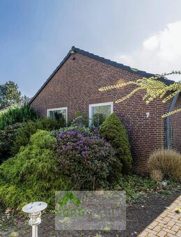 Seltene Gelegenheit: Wunderschönes Grundstück mit Bungalow in Hamburg-Sasel - Hamburg