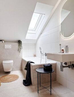 frisch renoviert und sofort frei: 3 Zimmer mit Balkon und Stellplatz - Leonberg (Baden-Württemberg)