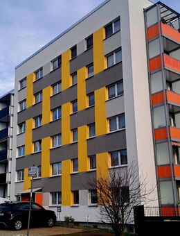 großzügige 2-3 Zimmer-Wohnung mit Balkon - Döbeln