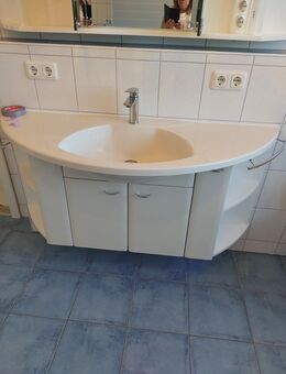 Waschtisch und Spiegelschrank - Fuldabrück