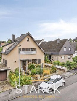 Großzügiges Einfamilienhaus mit Potenzial für Wohnen und Arbeiten unter einem Dach - Bergisch Gladbach