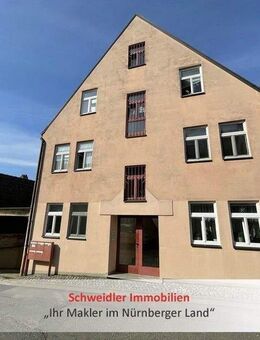 Schöne Aufteilung! Vermietete 2-Zimmer-Terrassen-Wohnung mit TG-Stellplatz im Zentrum von Gräfenberg - Gräfenberg
