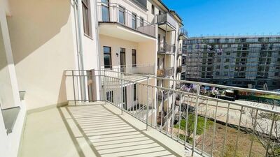 Willkommen zu Hause: bezugsfreie 3 Zimmer-Wohnung mit Balkon und Aufzug! Zentrumsnahe Lage!