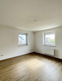 Zweifamilienhaus mit Dachterrasse - flexibel investieren in Osterhofen - Osterhofen