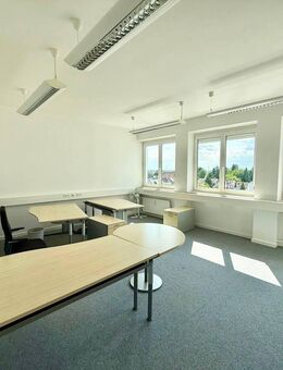 Modernisierte und helle 2,5-Zimmer-Wohnung mit Sonnenbalkon zum Wohlfühlen, neue Böden & Bad! - Bogen