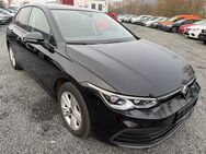 VW Golf, 1.5 TSI VIII Life PDCvo hi Dynamic-L A Front Vorbereitung Notrufsystem, Jahr 2020 - Boxberg (Baden-Württemberg)