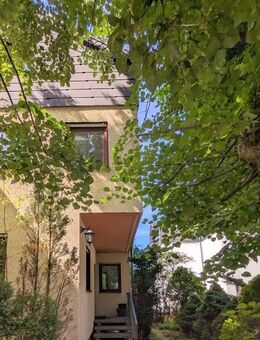 Viel Platz zum Wohlfühlen: Charmantes Reihenendhaus in ruhiger Lage mit Garten in Berlin-Kladow - Berlin