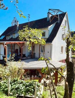 Stilvolles Reihenendhaus mit drei separaten Wohneinheiten - Aldingen