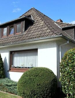 0 % Käuferprovision! Einfamilienhaus mit Einliegerwohnung und herrlichem Garten in zentrumsnaher 30er-Zone! - Delmenhorst