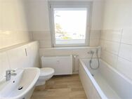 Neugestaltete, geräumige 2-Raum-Wohnung mit großem Bad - Gera