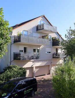 +++ Elbnähe! - helle 2-Zimmer-Wohnung mit 2 Balkonen und Garagenstellplatz +++ - Pirna