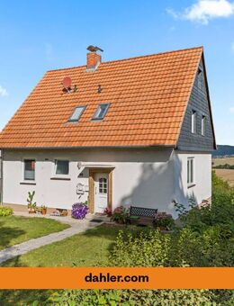 Gemütliches 2-Familienhaus mit großem Grundstück und traumhaften Fernblick über die Felder auf den Dörnberg - Habichtswald