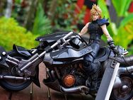 Final Fantasy Dragon Quest Kingdom Hearts Play Arts Kai Bring Arts Action Sammel Figuren Square Enix Product Toys Aerith Sora Riku Kairi Eiko Carol Mickey Mouse Axel Namine Plüschtier Cloud Strife LIMITED Color Version Hardy Daitona Motorrad - Heilbronn