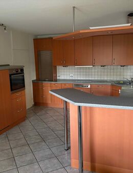 Große, komplette ALMA-Einbauküche inkl. Elektrogeräten/Baraufsatz - Gladbeck
