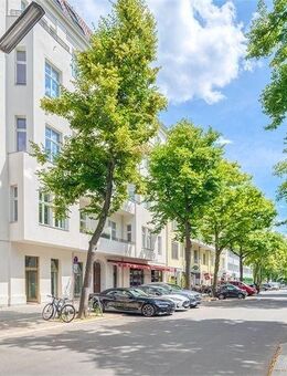Man lebt nur einmal - zum Beispiel hier am Savignyplatz - VERMIETET - Berlin