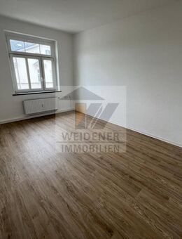Renovierte 3-Raum-Wohnung mit Balkon & Wanne nahe am Wintergarten! - Gera