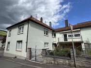 gepflegte 5-Zimmer-Wohnung mit Balkon und Garage in der Nähe von Lauda-Königshofen - Lauda-Königshofen