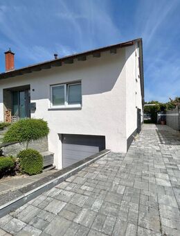 Wohnen mit Stil: Modernes Einfamilienhaus in Kuhardt mit Pool und ruhiger Lage - Kuhardt