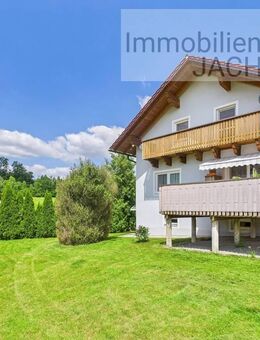 Im Einklang mit der Natur: Kernsaniertes Zuhause in ruhiger Lage und Fernblick - Rattiszell