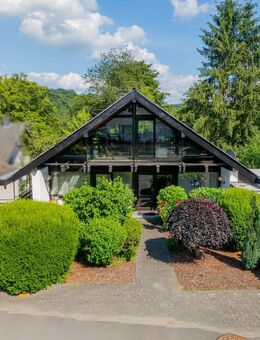 MANNELLA *Licht.Natur.Rückzugsort.* Einfamilienhaus mit möglicher Einliegerwohnung und eigenem Wald. - Neunkirchen-Seelscheid