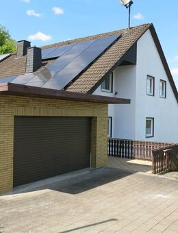 *IDEAL FÜR ZWEI GENERATIONEN! Ihre XXL-Wohlfühloase mit PV-Anlage und Garten in Warstein-Belecke!* - Warstein