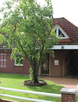 **Gemütliche Haushälfte mit Carport - in Ortsrandlage von Godensholt** - Apen
