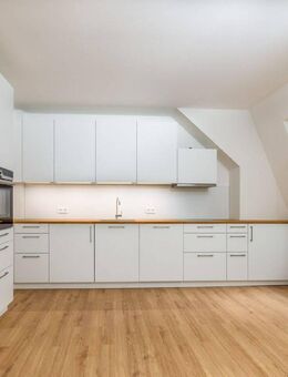 Attraktive Dachwohnung im Altbau mit hochwertiger Ausstattung und tollem Grundriss - Dresden