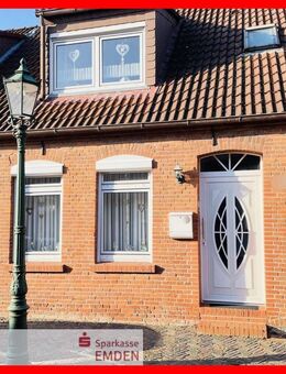 Modernisiertes Reihenmittelhaus auf einem Eigentumsgrundstück - Emden