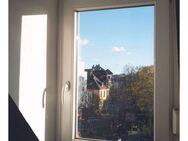 FREIWERDENDER ALTBAU AM WEISSEN STEIN: Dachgeschoss mit Loggia und Ausbaupotential im Spitzboden! - Frankfurt (Main)