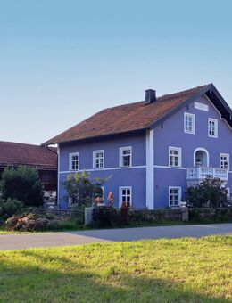 Historische Eleganz trifft Moderne: Saniertes Mehrfamilienhaus mit Nebengebäude in Kienberg - Kienberg