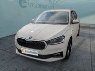 Skoda Fabia, 1.0 TSI Drive, Jahr 2024 - München