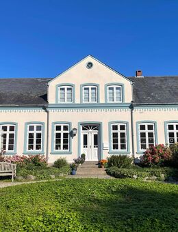 Dreiseitenhof in ruhiger Lage - Rügge