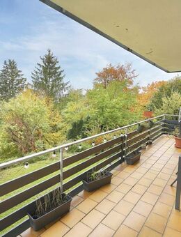 Liebhaberstück mit Aussicht, Süd-Balkon und Garten! - Arnsberg