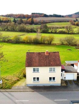 Geräumiges Wohnhaus auf zwei Etagen mit Vollunterkellerung & tollem Feldblick - ideal für Familien! - Nohfelden