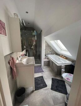 3 Zimmerwohnung Dachgeschosswohnung in Römerberg/ Heiligenstein - Römerberg