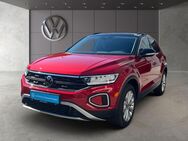 VW T-Roc, 1.5 TSI Life, Jahr 2023 - Penzberg