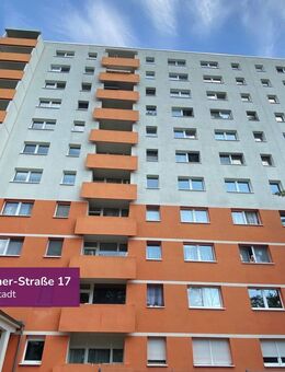 Frisch sanierte 4-Raumwohnung mit Balkon - Halle (Saale)