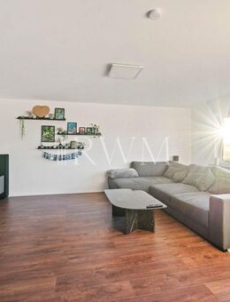 Großzügige 4-Zimmer-Wohnung mit Balkon, Garage und beeindruckendem Ausblick in Esslingen-Zell - Esslingen (Neckar)