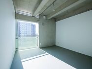 Willkommen zuhause: Wohnen auf zwei Ebenen mit viel Raum, Einbauküche und Terrasse - Berlin