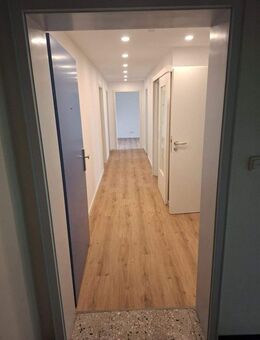 Provisionsfrei: Komplett sanierte familienfreundliche 4-Zi.-Wohnung in Unterhaching - Unterhaching