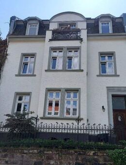 Stilvolles, gepflegtes Mehrfamilienhaus in ruhiger, bevorzugter Wohnlage von Alt-Saarbrücken (Sackgasse) mit Terrasse, Balkon und Garten zur Südseite - Saarbrücken