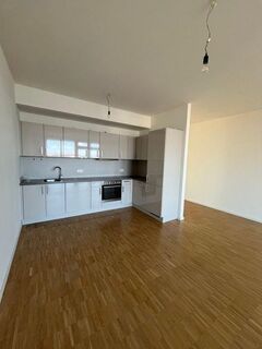 Moderne 3-Zimmer-Wohnung in Berlin-Friedrichshain mit Balkon und Blick auf den Fernsehturm