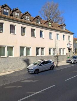 Wohn- und Geschäftshaus in Rötz: 5 Wohneinheiten und Gewerbefläche - Rötz