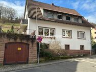 Vermietet, gepflegt, naturnah! Harmonisches Zweifamilienhaus in bester Lage. - Lindenberg (Rheinland-Pfalz)