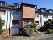 4-Familien-Reihenmittelhaus mit attraktivem Grundstück in Anliegerstraße in Düsseldorf-Lörrick! - Düsseldorf