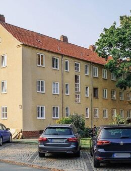 Zentrale Wohnung mit Tageslichtbad // 2.OG links - Wolfsburg