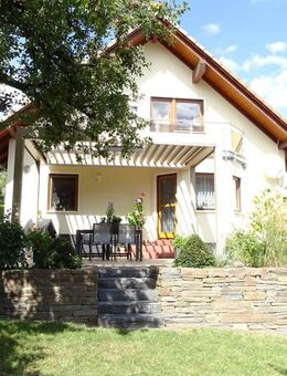 Wohnglück für Familien- Neuwertiges Einfamilienhaus mit Einliegerwohnung - Nossen