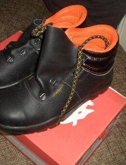 Arbeitsschuhe neu stiefel mit stahlkappe gr 39 - Kassel Niederzwehren