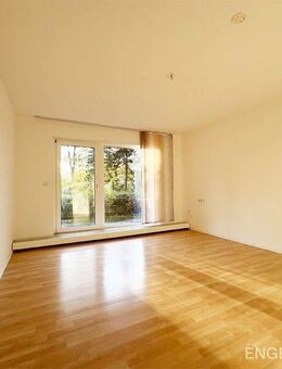 Zentral & naturnah: Attraktive 2-ZKB-Wohnung mit Terrasse und Blick ins Grüne! - Saarbrücken